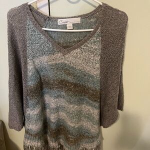 Curio Women's V-Neck Sweater in Gray and Blue